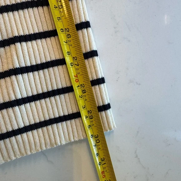 New sweater dress - Picture 5 of 7